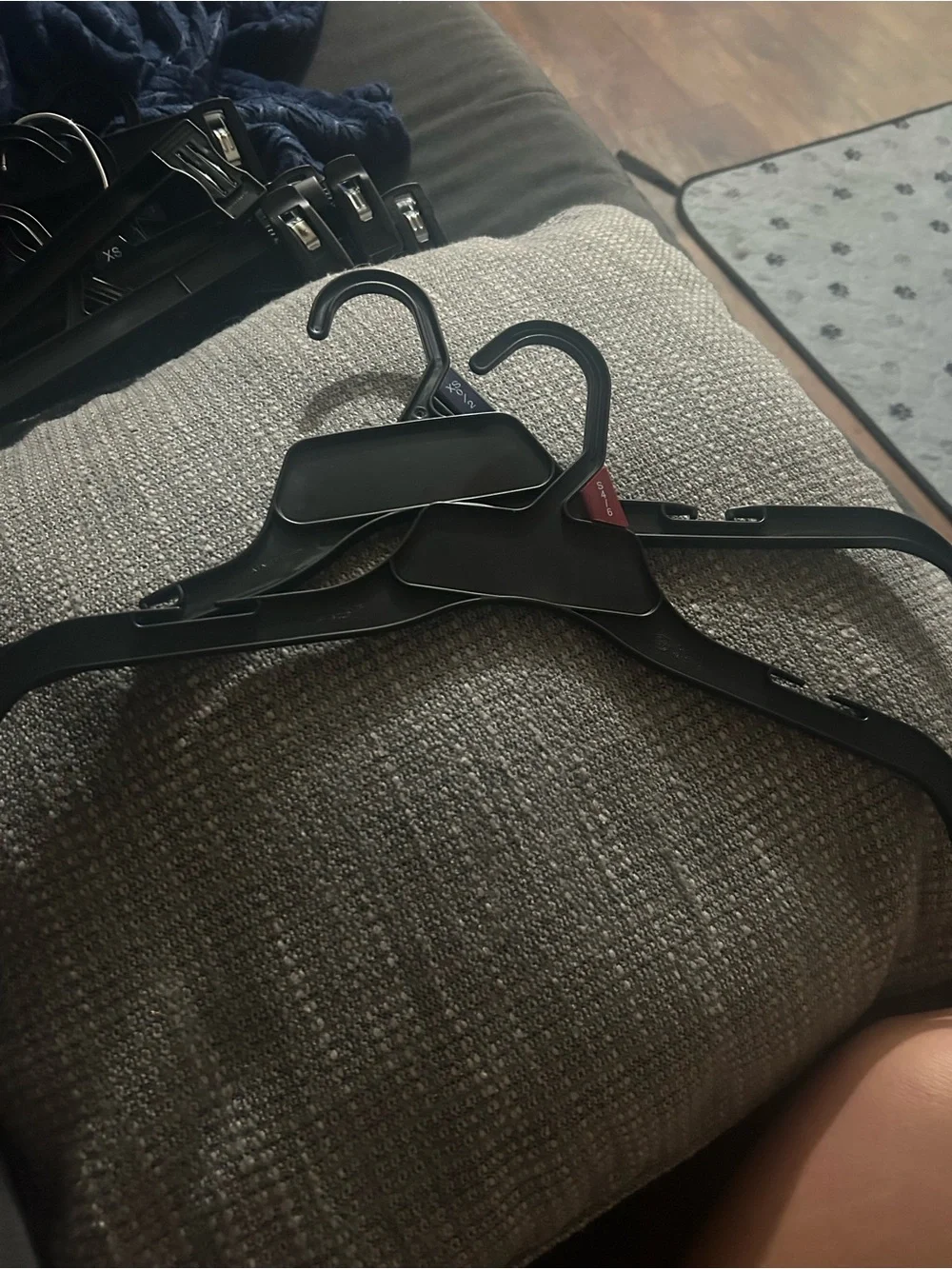 Set of 5 Black Plastic Clip Hangers